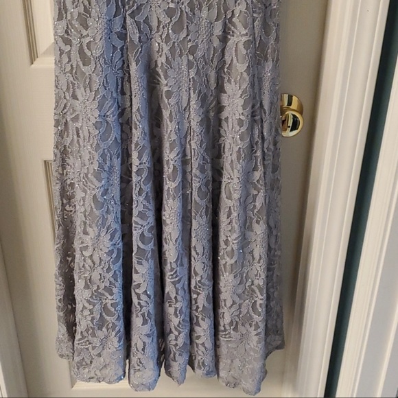 Beautiful size 12 formal dress from David’s Bridal. Originally $159. NWT - Picture 2 of 9